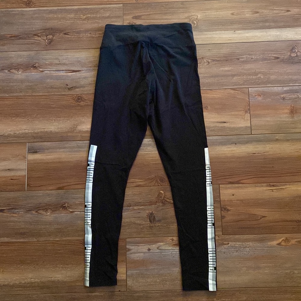 Puma Athletic Outfit - Picture 4 of 7